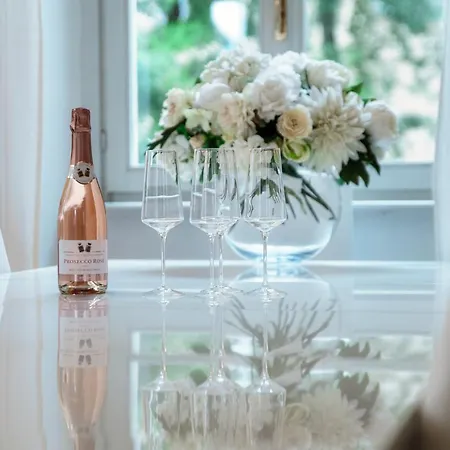 Heart & Soul Luxury Loft - The House Of Travelers *